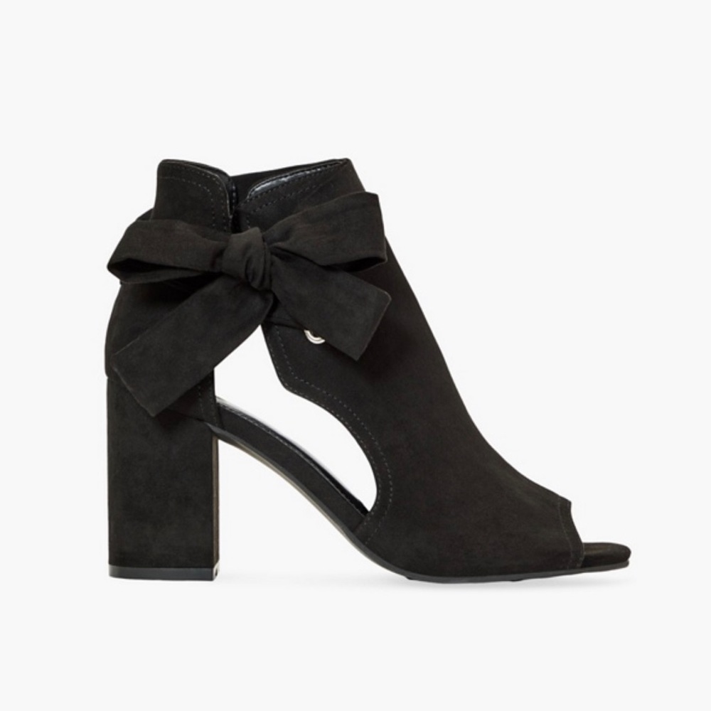 Peep toe booties! - Picture 3 of 4
